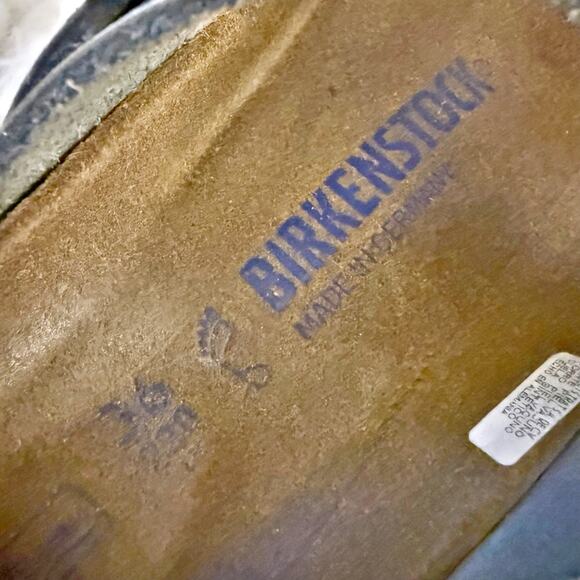 BIRKENSTOCK | Gizeh Soft Footbed Leather Metallic Silver White Sole Sandals | 36 - Picture 5 of 8